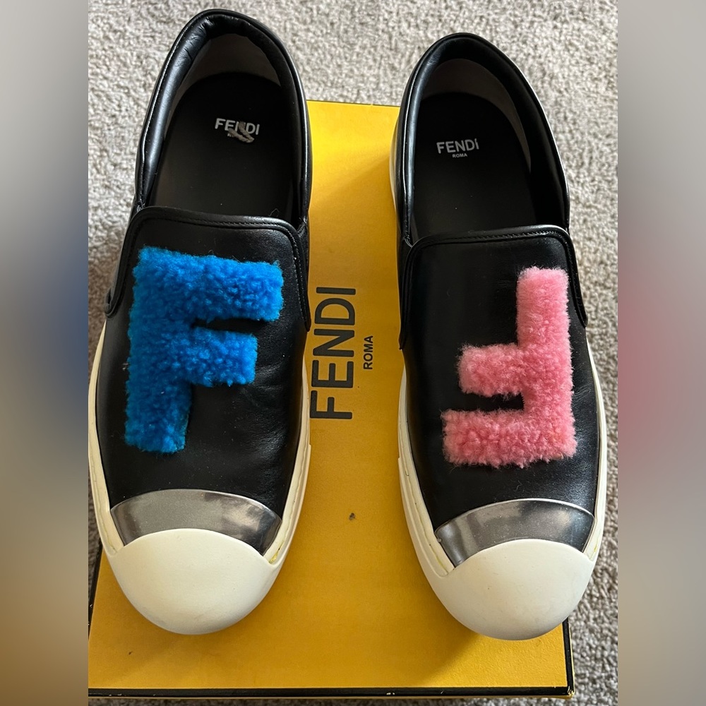 Double F classic women’s sneakers worn once like brand new Size 8 women